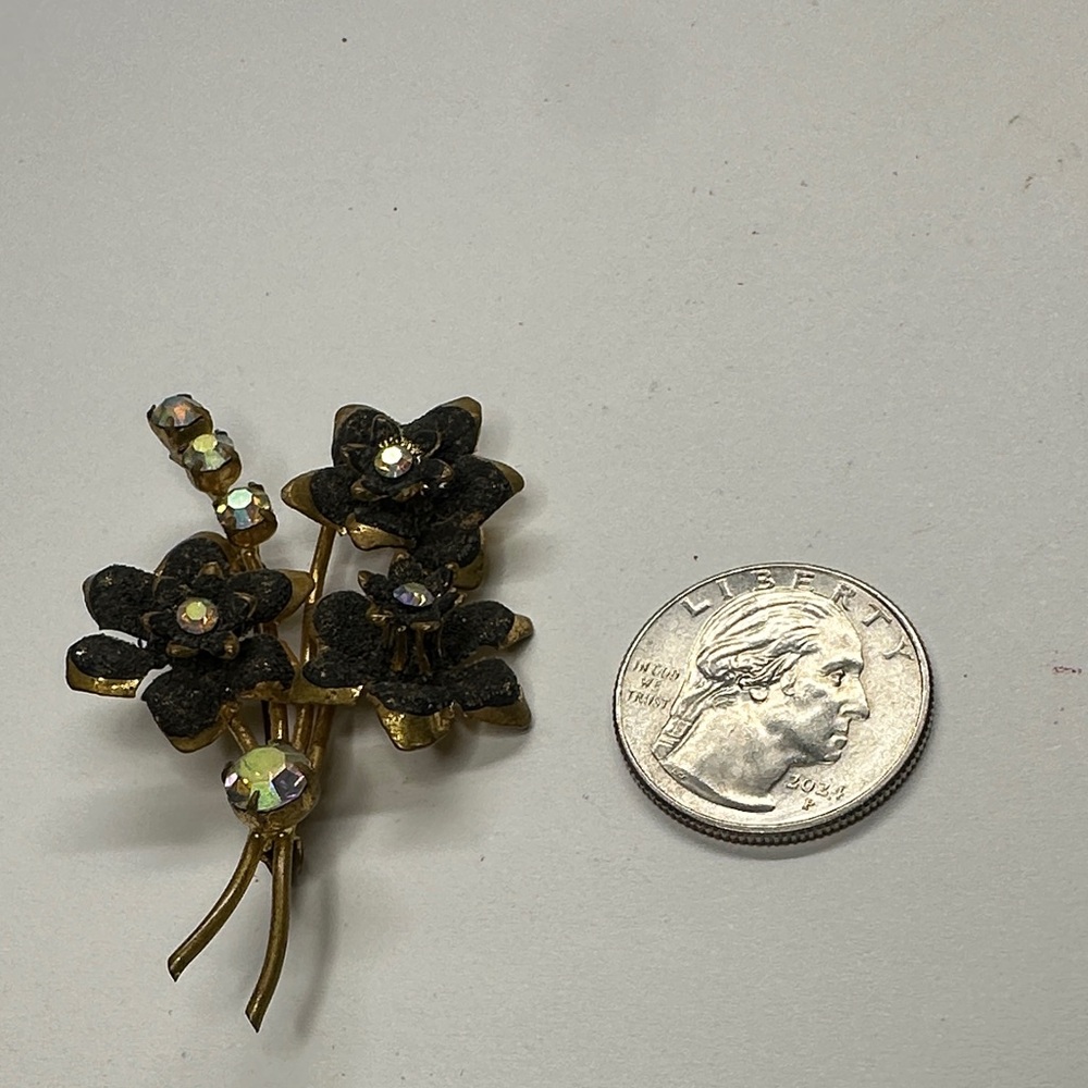 Art Deco Vintage Gold and Black Floral Brooch
